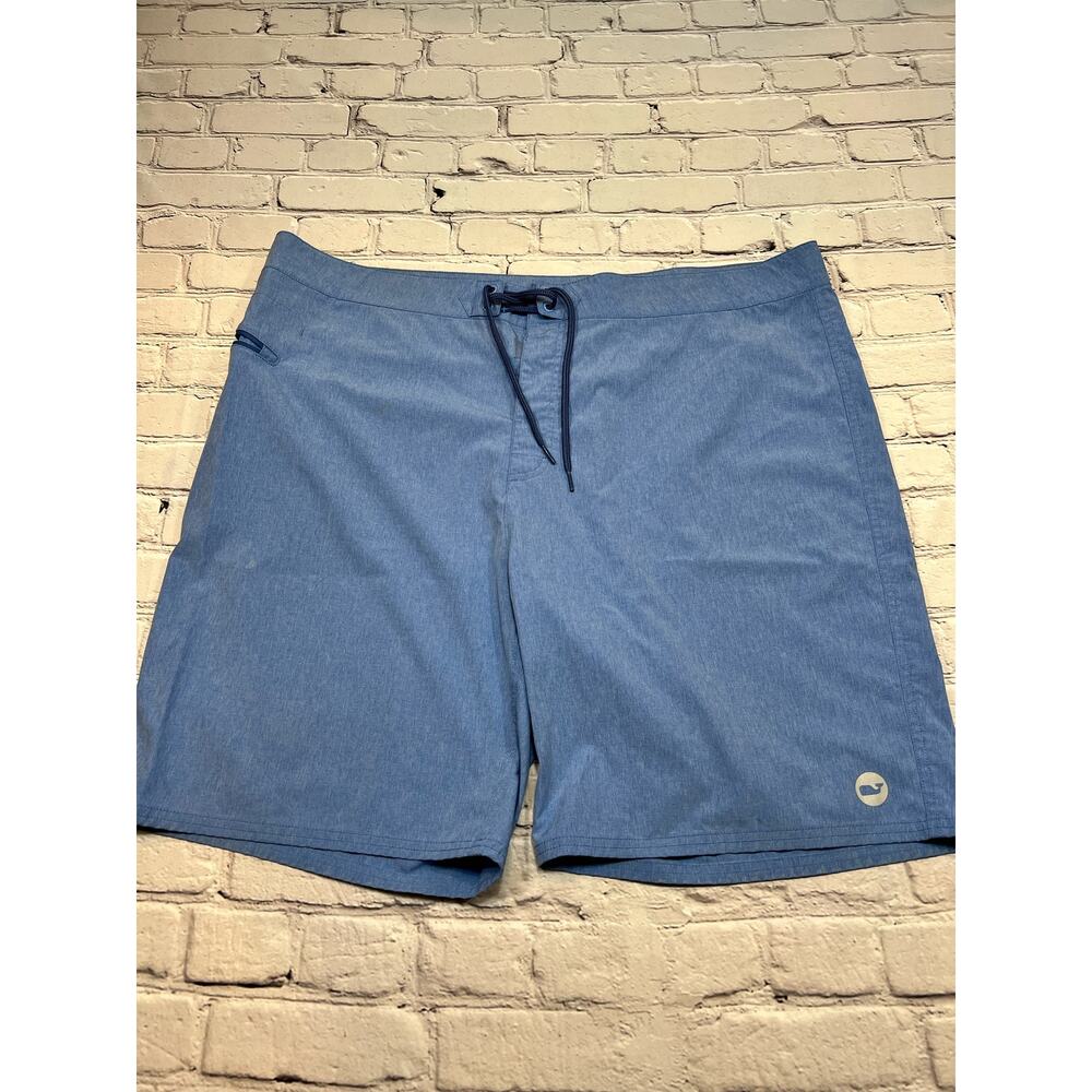 Vineyard Vines light blue Board Shorts Zipper Pocket 9” inseam size 42 A627